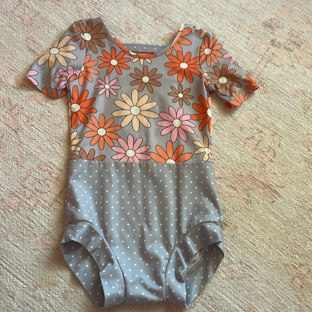 Leo Luvs leotard. Never worn.